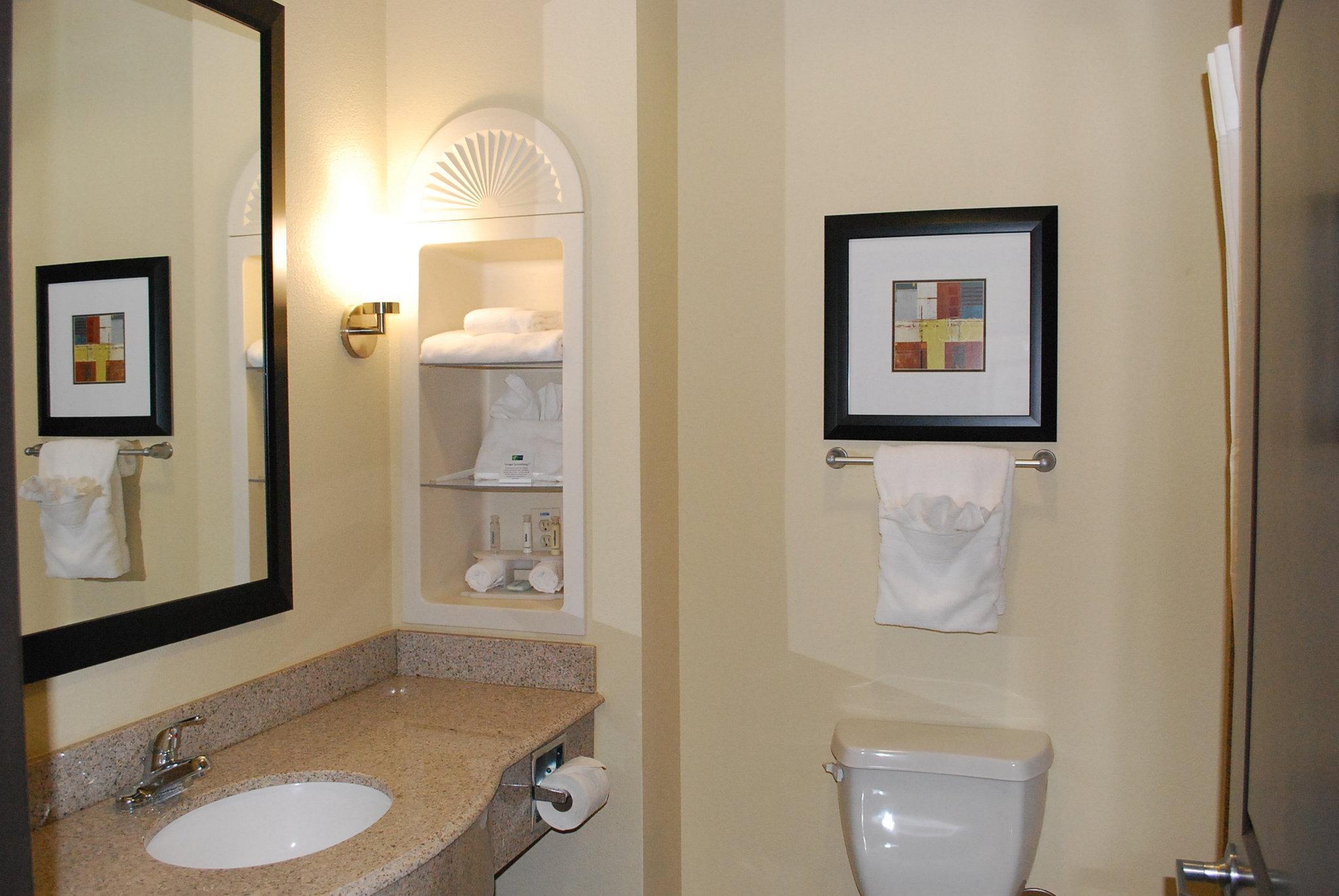 Holiday Inn Express & Suites Houston South - Near Pearland By Ihg Экстерьер фото