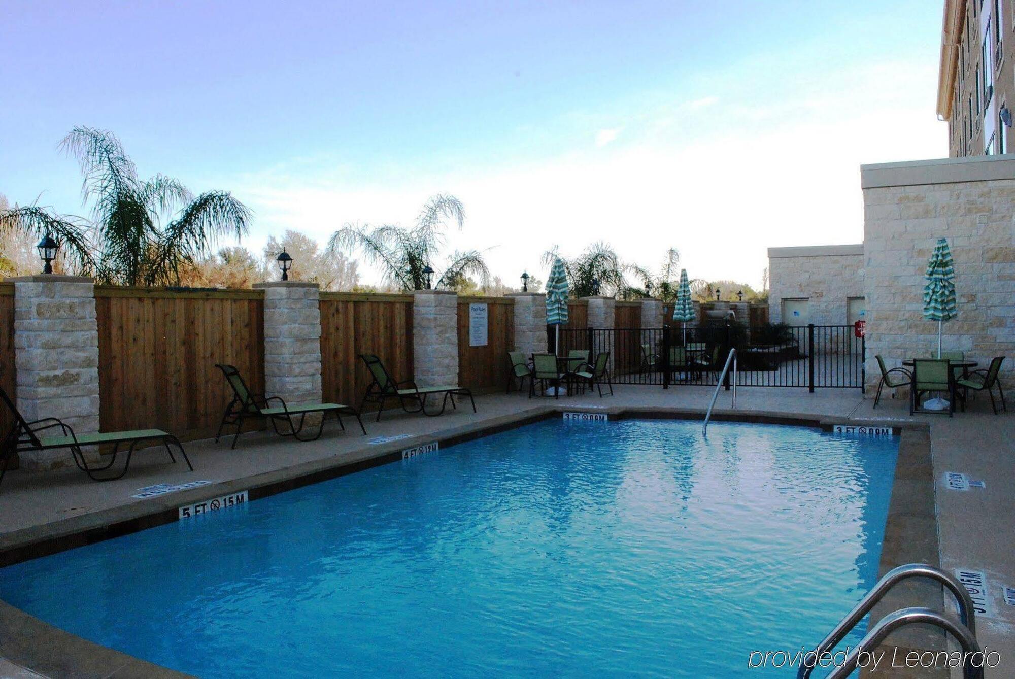 Holiday Inn Express & Suites Houston South - Near Pearland By Ihg Экстерьер фото